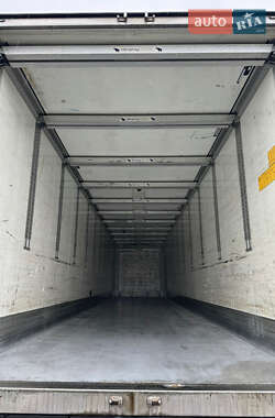 Рефрижератор напівпричіп Schmitz Cargobull SKO 24 2013 в 