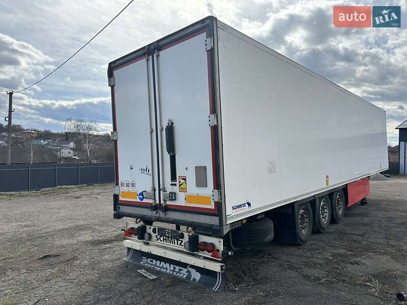 Рефрижератор полуприцеп Schmitz Cargobull SKO 24 2015 в Черновцах