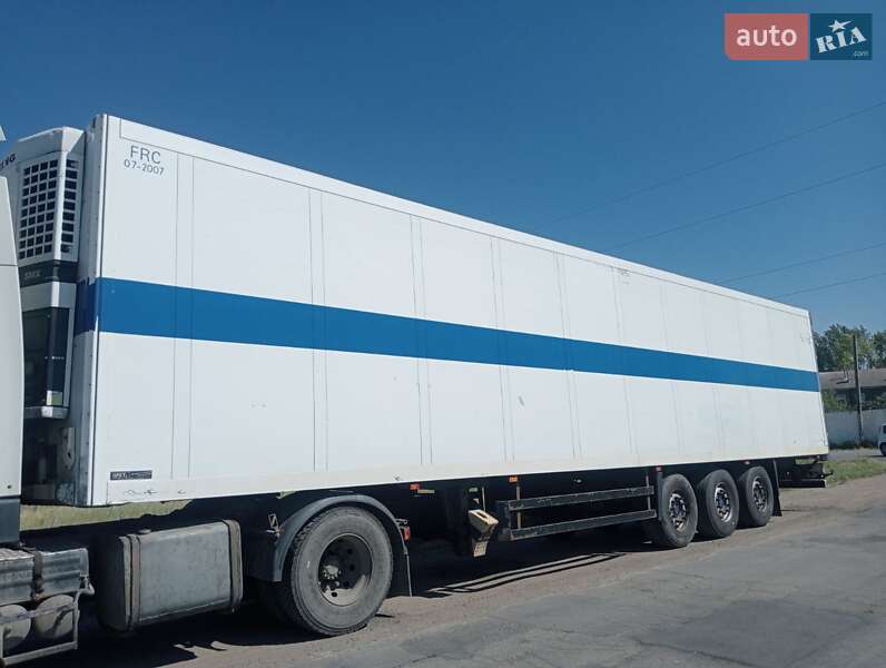 Рефрижератор напівпричіп Schmitz Cargobull SKO 24 2001 в Одесі