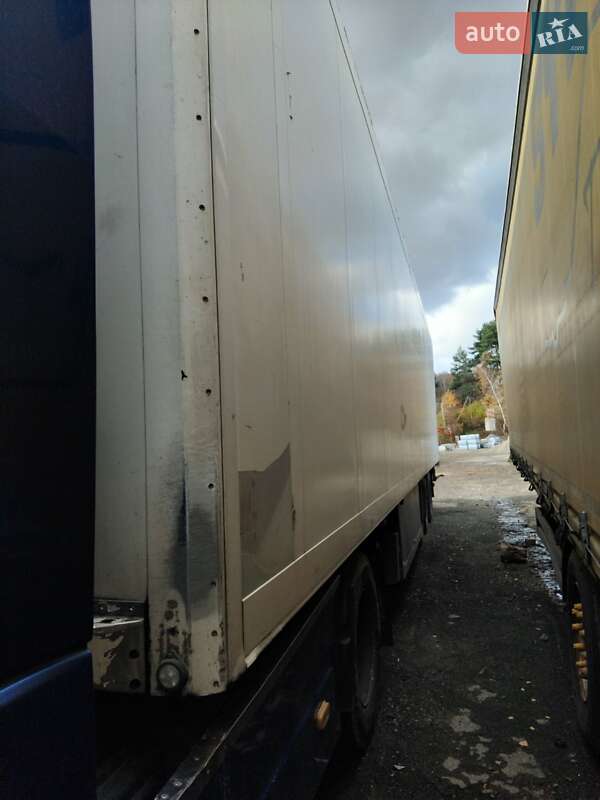 Рефрижератор полуприцеп Schmitz Cargobull SKO 24 2000 в Мукачево