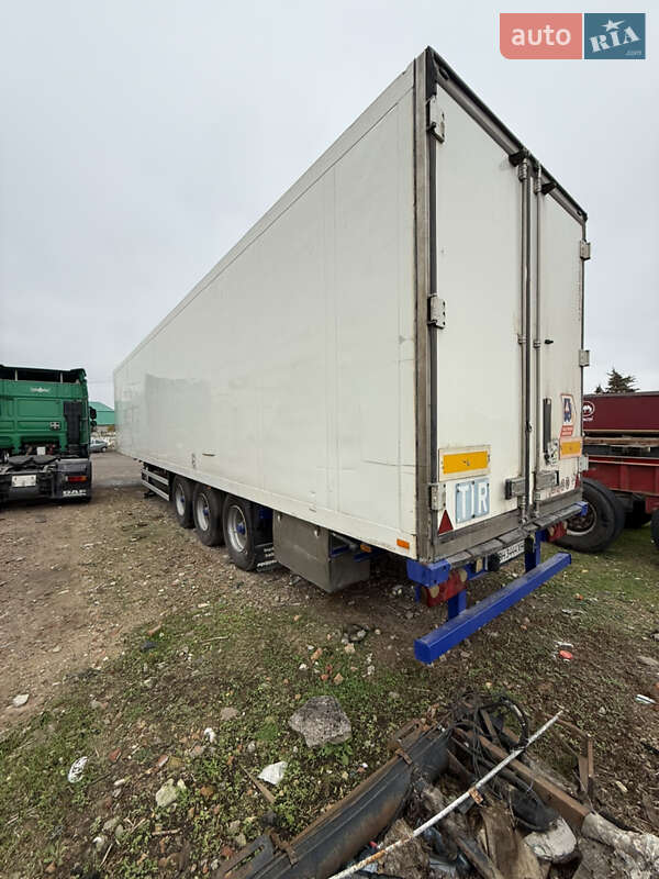 Рефрижератор напівпричіп Schmitz Cargobull SKO 24 2003 в Одесі