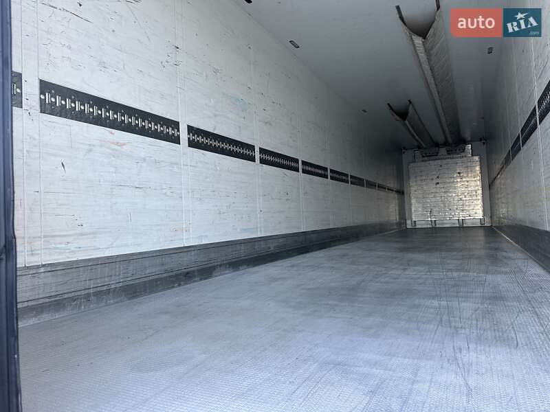 Рефрижератор напівпричіп Schmitz Cargobull SKO 24 2011 в Калуші