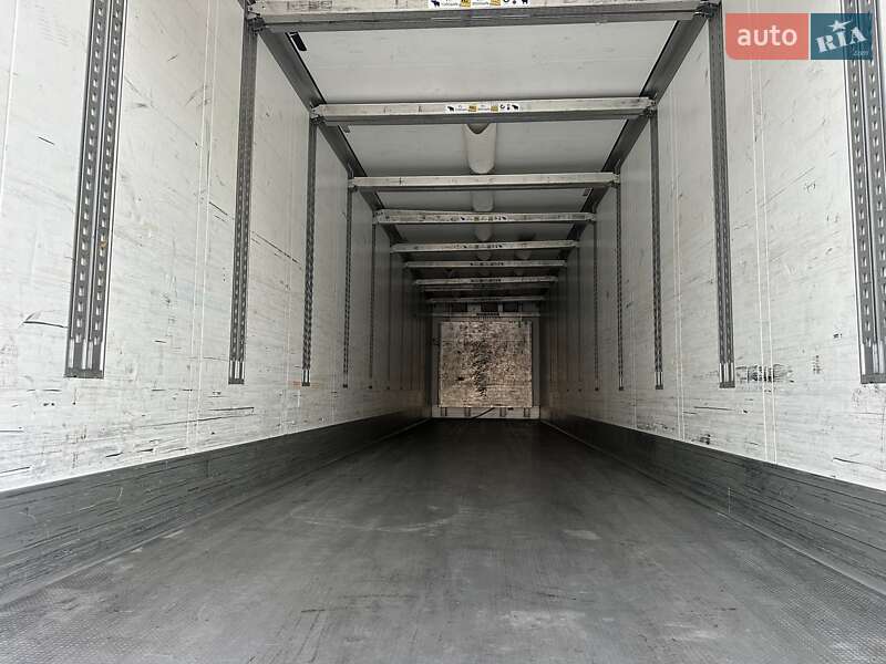 Рефрижератор полуприцеп Schmitz Cargobull SKO 24 2018 в Калуше