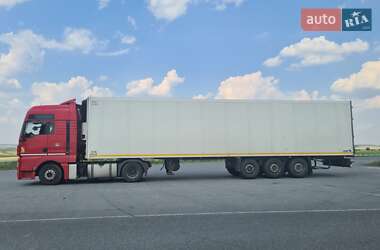 Рефрижератор напівпричіп Schmitz Cargobull SKO 24 2001 в Радехові