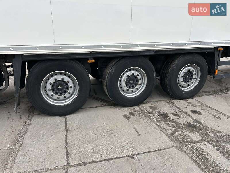 Рефрижератор полуприцеп Schmitz Cargobull SKO 24 2014 в Киеве