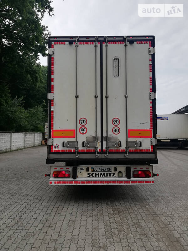 Рефрижератор напівпричіп Schmitz Cargobull SKO 2004 в Львові