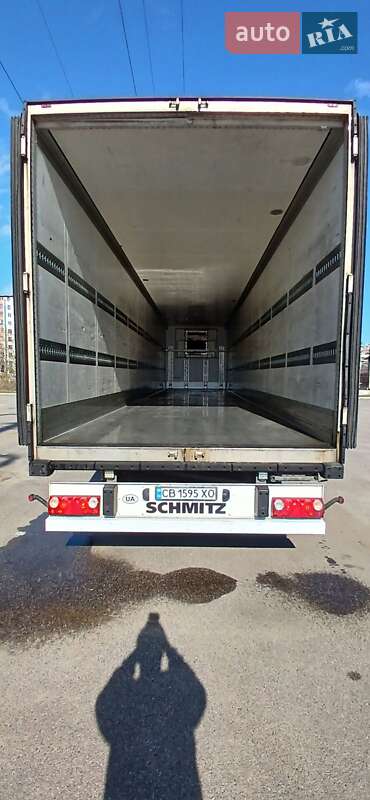 Рефрижератор полуприцеп Schmitz Cargobull SKO 2007 в Чернигове
