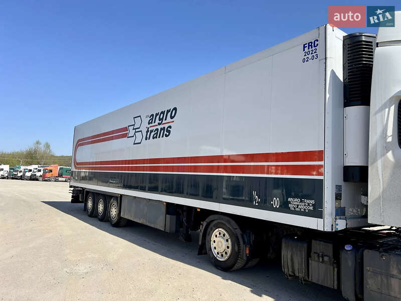 Рефрижератор полуприцеп Schmitz Cargobull SKO 2001 в 