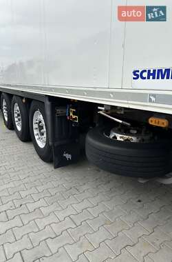 Рефрижератор полуприцеп Schmitz Cargobull SKO 2012 в Николаеве