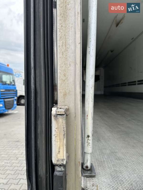 Рефрижератор полуприцеп Schmitz Cargobull SKO 2012 в Николаеве