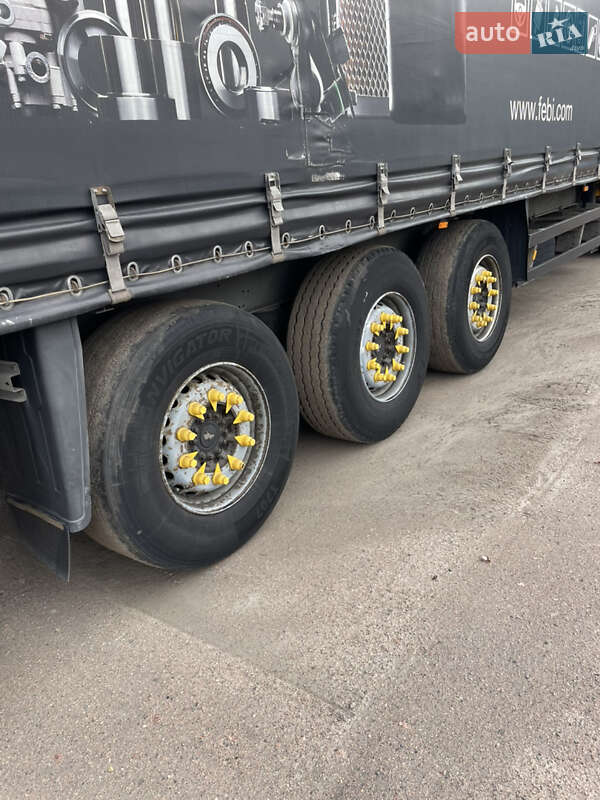 Тентованный борт (штора) - полуприцеп Schmitz Cargobull SKO 2011 в Буче