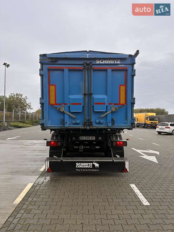 Зерновоз - полуприцеп Schmitz Cargobull SKO 2013 в Луцке