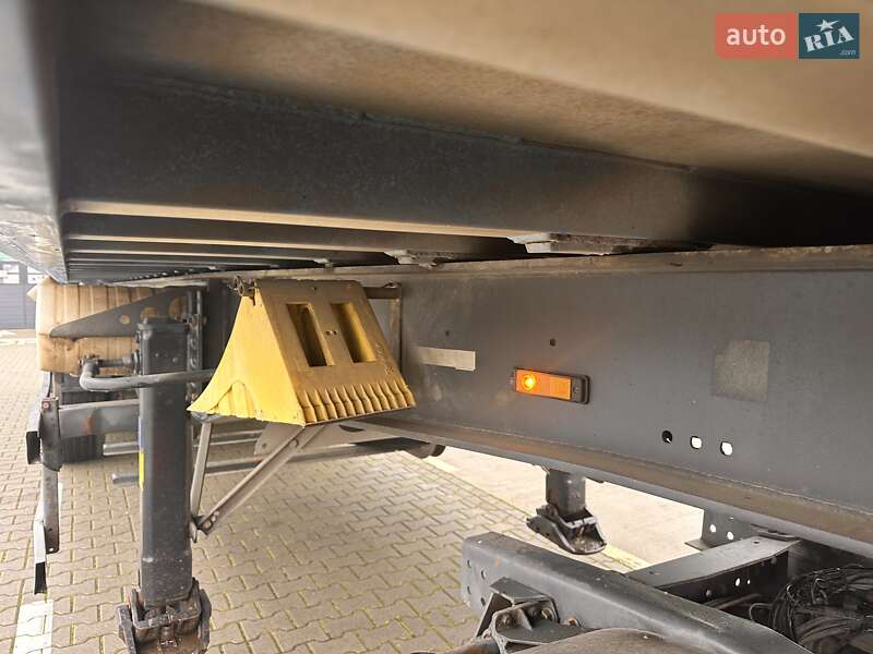 Зерновоз - полуприцеп Schmitz Cargobull SKO 2013 в Луцке