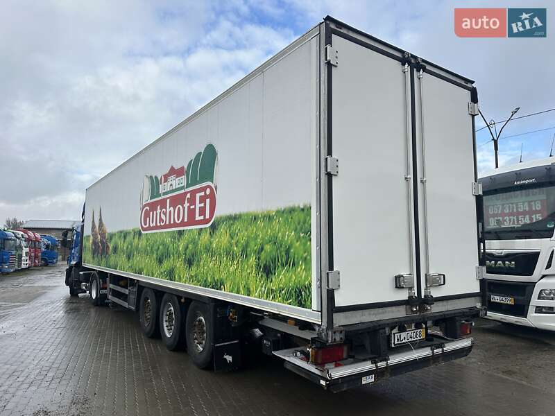 Schmitz Cargobull SKO 2013