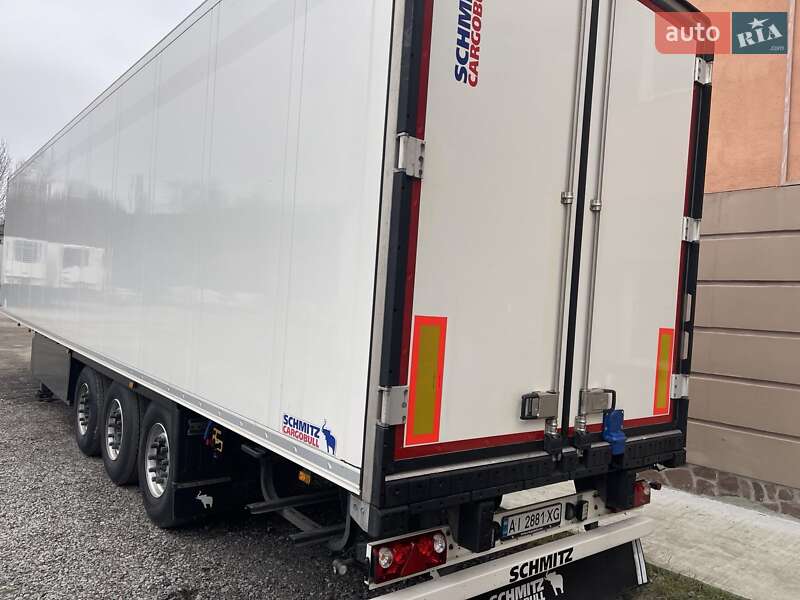 Schmitz Cargobull SKO 2018