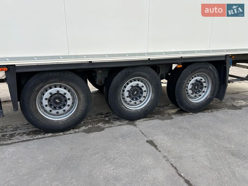 Рефрижератор полуприцеп Schmitz Cargobull SKO 2014 в Киеве
