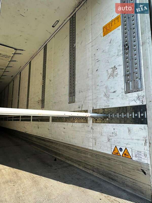 Рефрижератор напівпричіп Schmitz Cargobull SL 2013 в Києві