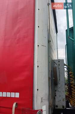 Тентований борт (штора) - напівпричіп Schmitz Cargobull SO1 2004 в 