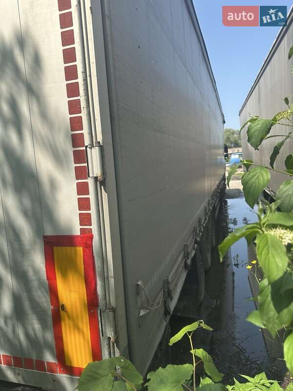Тентований борт (штора) - напівпричіп Schmitz Cargobull SO1 2007 в Львові