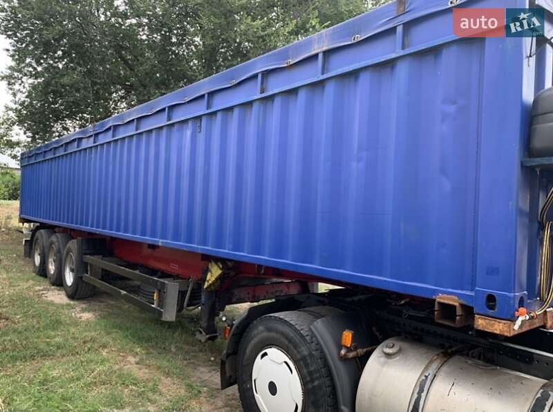 Зерновоз - напівпричіп Schmitz Cargobull SPR 24 2002 в Арцизові