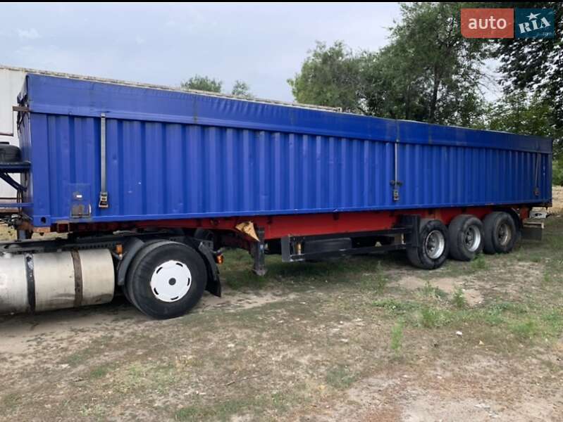 Зерновоз - напівпричіп Schmitz Cargobull SPR 24 2002 в Арцизові