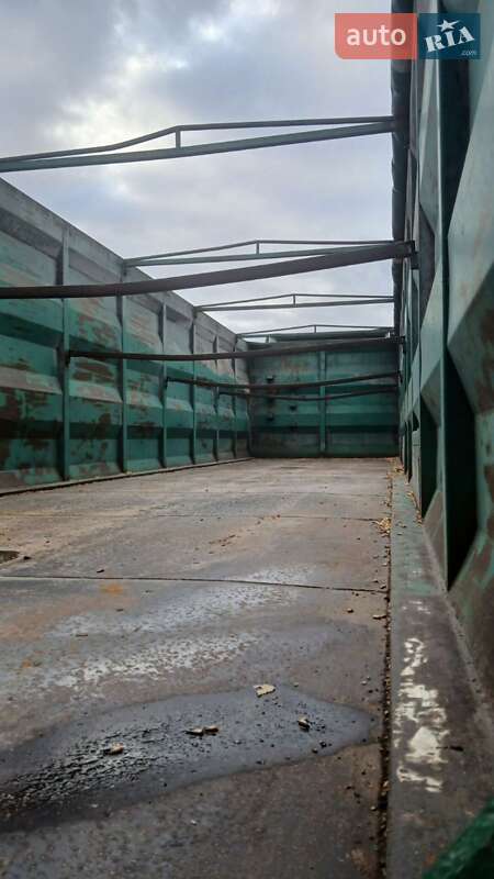 Бортовой полуприцеп Schmitz Cargobull SPR 24 1995 в Варве