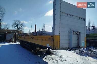 Бортовий напівпричіп Schmitz Cargobull SPR 24 2004 в Кременчуці