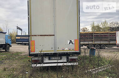 Бортовой полуприцеп Schmitz Cargobull SPR 2002 в Львове