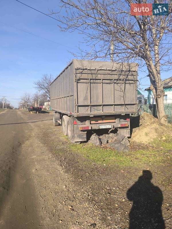 Зерновоз - причіп Schmitz Cargobull WF 1999 в Новоукраїнці