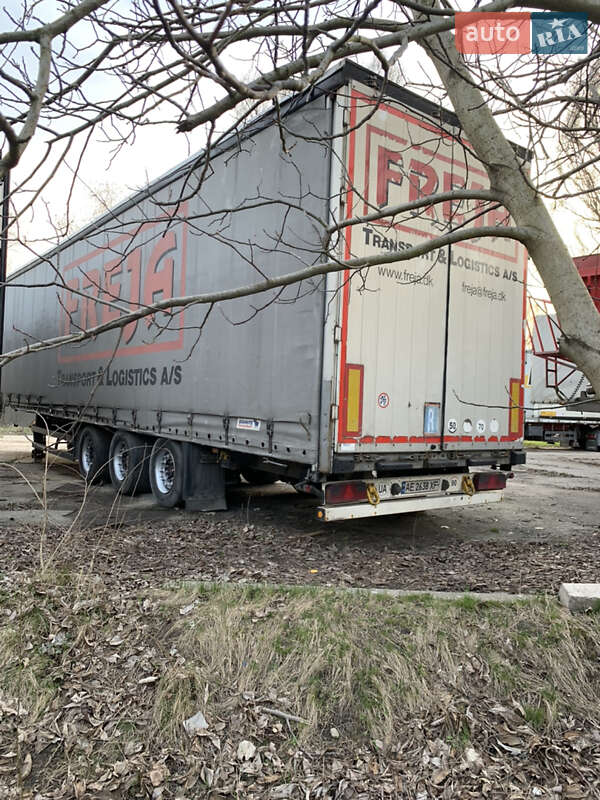 Тентований борт (штора) - напівпричіп Schmitz S-01 2004 в Дніпрі