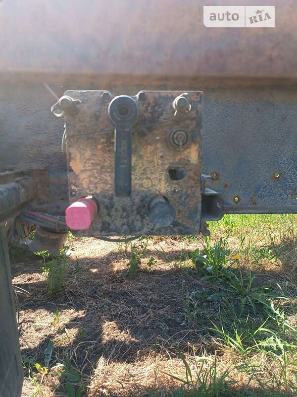 Платформа Schmitz S-01 2004 в Черновцах