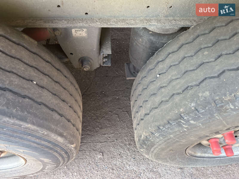 Контейнеровоз полуприцеп Schmitz S-01 2002 в Прилуках