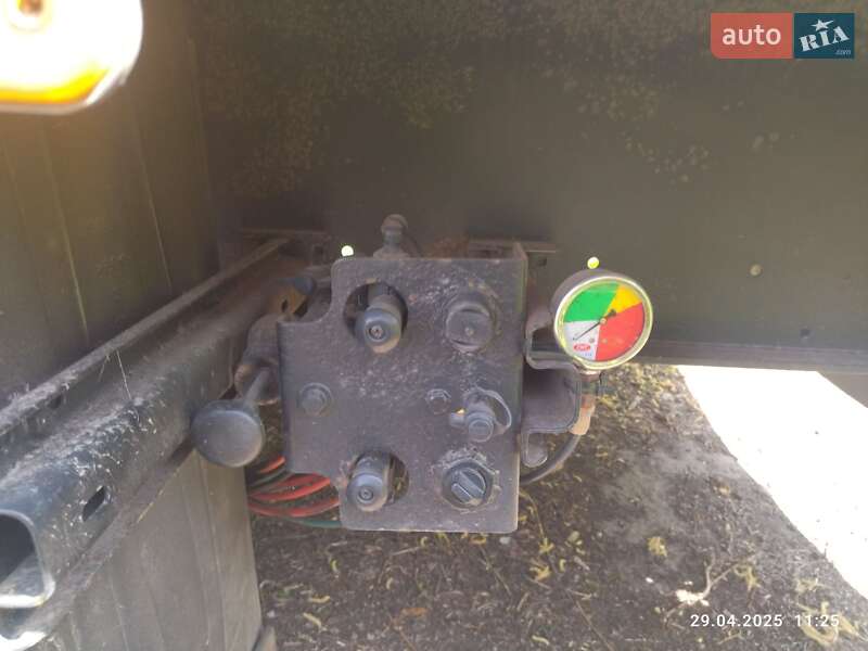 Зерновоз - полуприцеп Schmitz S-01 2000 в Варве