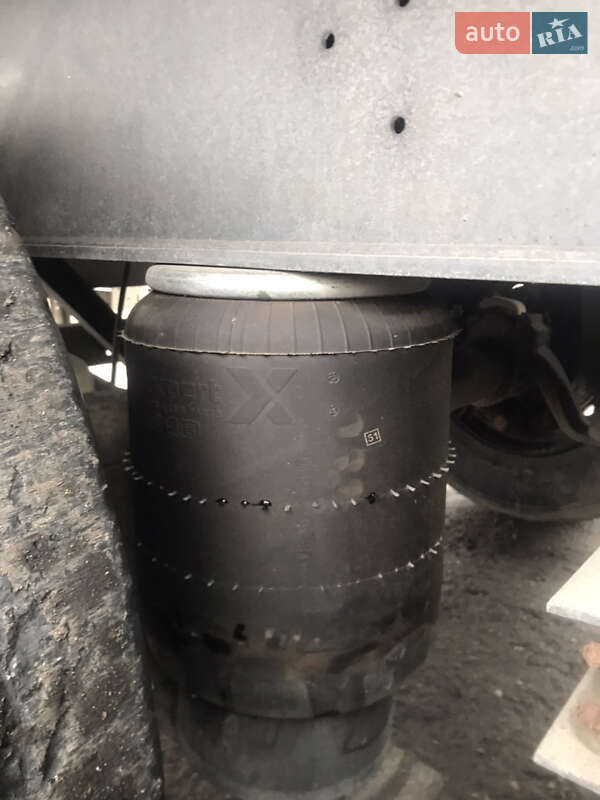 Зерновоз - полуприцеп Schmitz S-01 2004 в Виннице