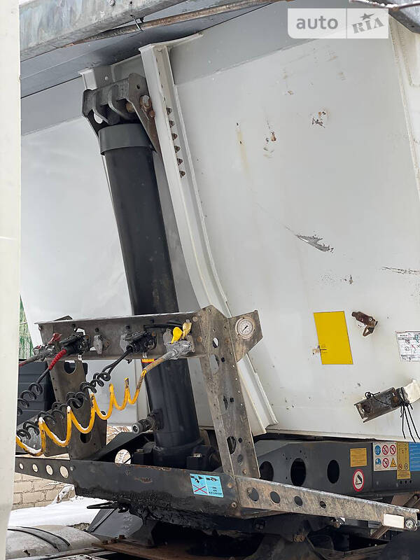 Самоскид напівпричіп Schmitz SCB 2013 в Костопілі фото 15 Самоскид напівпричіп Schmitz SCB 2013 в Костопілі