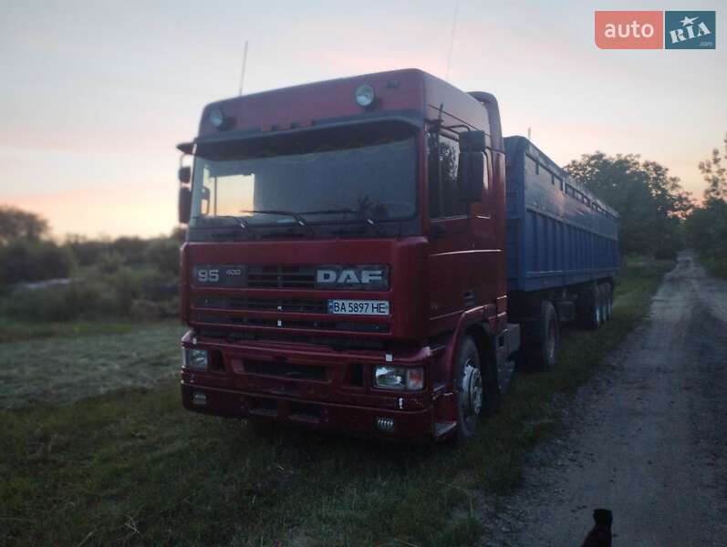 Зерновоз - напівпричіп Schmitz SCB 1995 в Вінниці