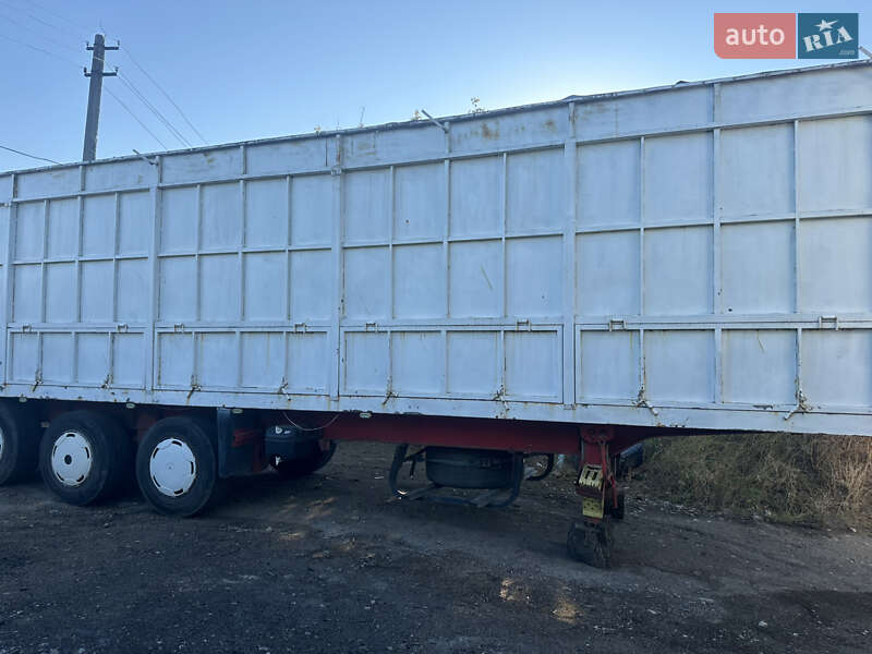 Зерновоз - напівпричіп Schmitz SCS 24 2001 в Іларіоновому
