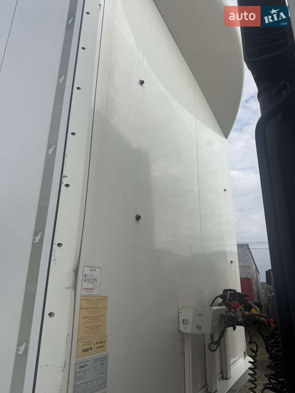 Фургон полуприцеп Schmitz SCS L24 2014 в Черновцах