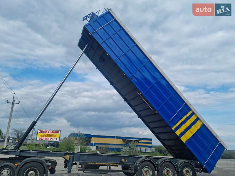 Самоскид напівпричіп Schmitz SKI 24 2006 в Одесі