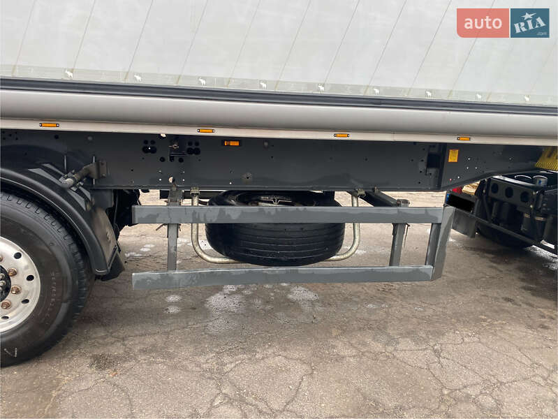 Зерновоз - полуприцеп Schmitz SKI 24 2014 в Кременчуге