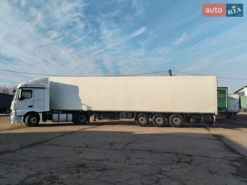 Изотермическая будка Schmitz SKO 24 2004 в 