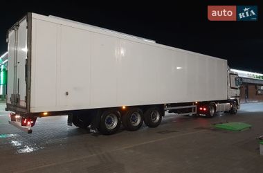 Рефрижератор напівпричіп Schmitz SKO 24 2004 в Луцьку