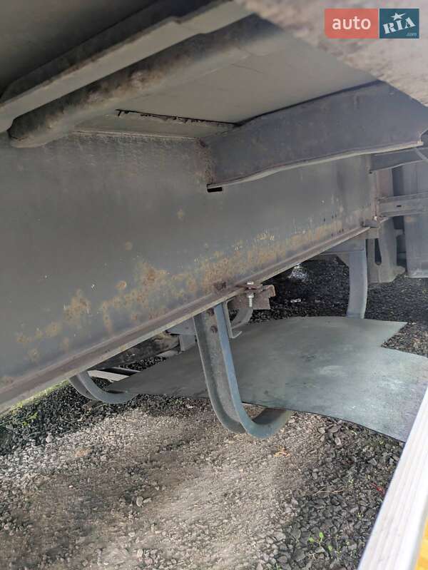 Тентованный борт (штора) - полуприцеп Schmitz SPR 24 2001 в Львове