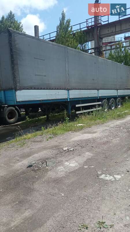 Бортовой полуприцеп Schmitz SPR 24L 1993 в Киеве