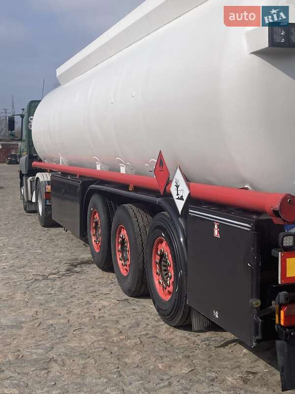 Цистерна Schrader Z-STA 24 2000 в Днепре