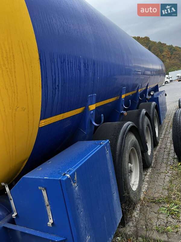 Цистерна полуприцеп Schrader Z-STA 24 2007 в Мукачево