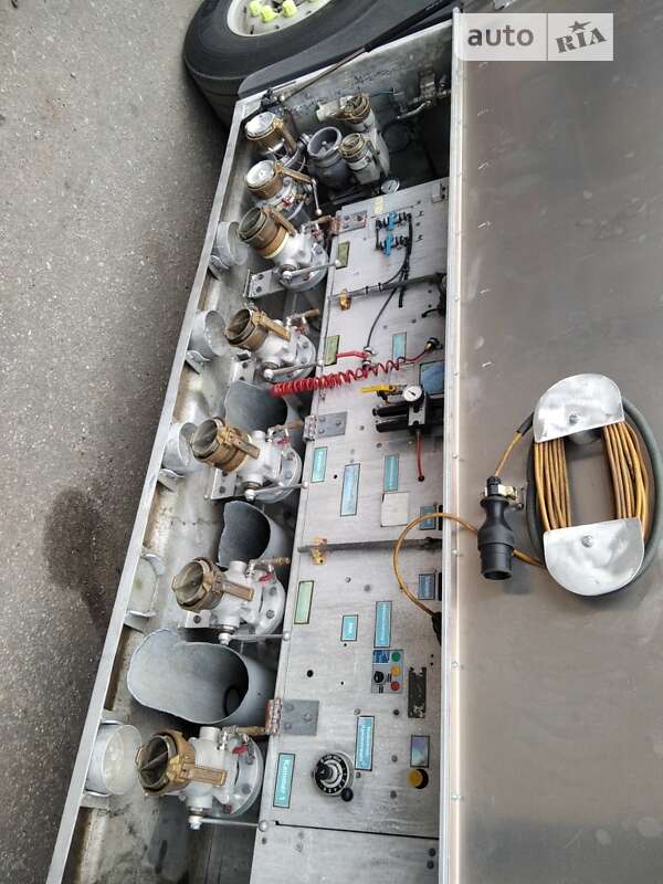 Цистерна полуприцеп Schroeder Wiesmoor 2002 в Запорожье фото 2 Цистерна полуприцеп Schroeder Wiesmoor 2002 в Запорожье