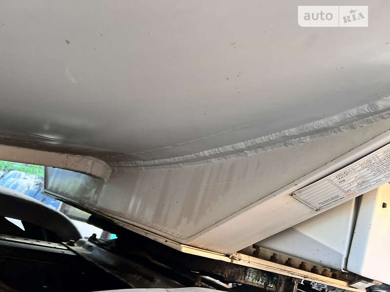 Цистерна напівпричіп Schwarzmuller BPW 2006 в Києві фото 14 Цистерна напівпричіп Schwarzmuller BPW 2006 в Києві