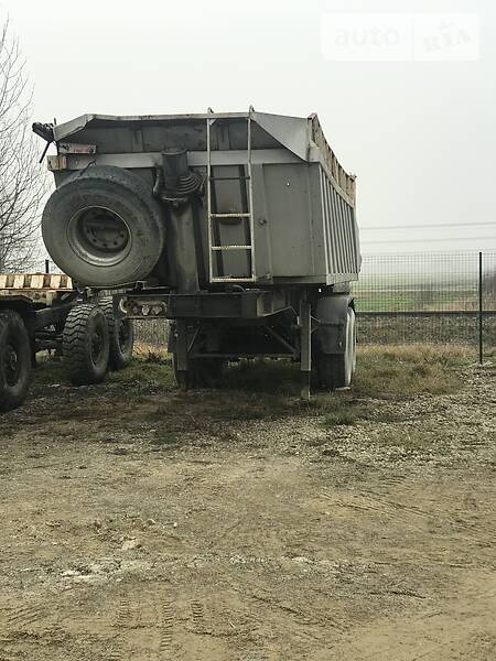Самоскид напівпричіп Schwarzmuller E 1990 в Івано-Франківську