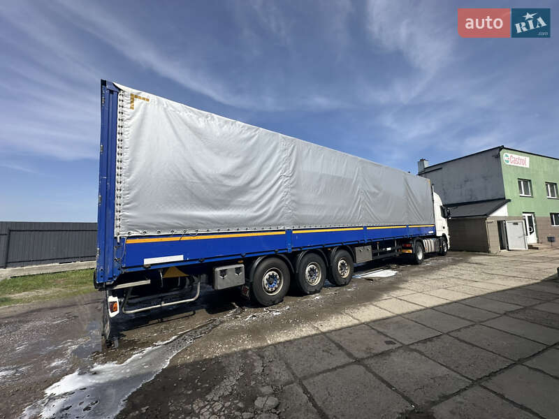 Тентований борт (штора) - напівпричіп Schwarzmuller J-Serie 2011 в Тячеві